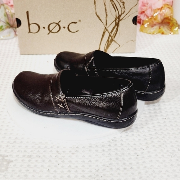 Womens B.O.C. Born Concept Howell Comfort Slip On Flats Black Leather Sz 9.5 - Picture 2 of 11